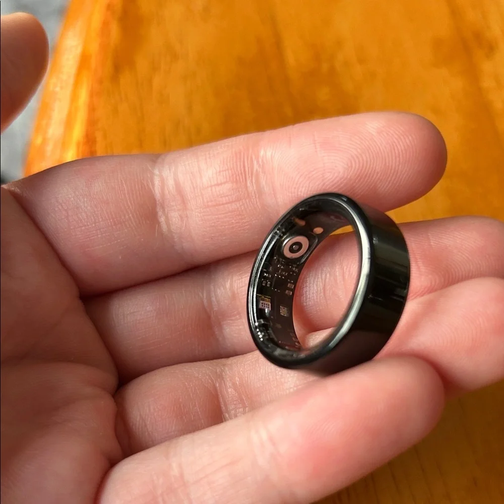 Black Brookstone Smart Health Ring Size 9 Great Condition